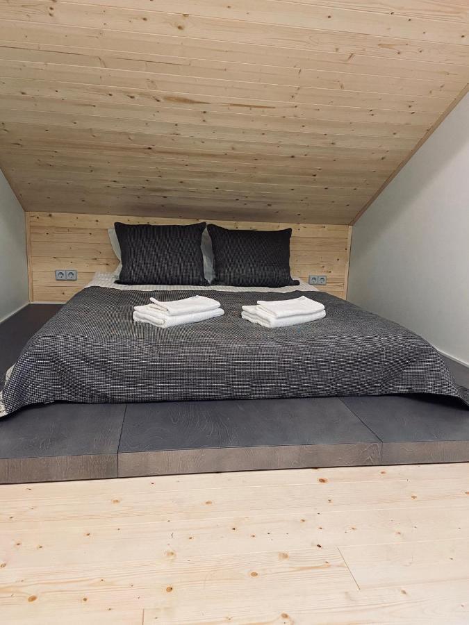 Roze Guest Houses Sklandas Bernāti 外观 照片