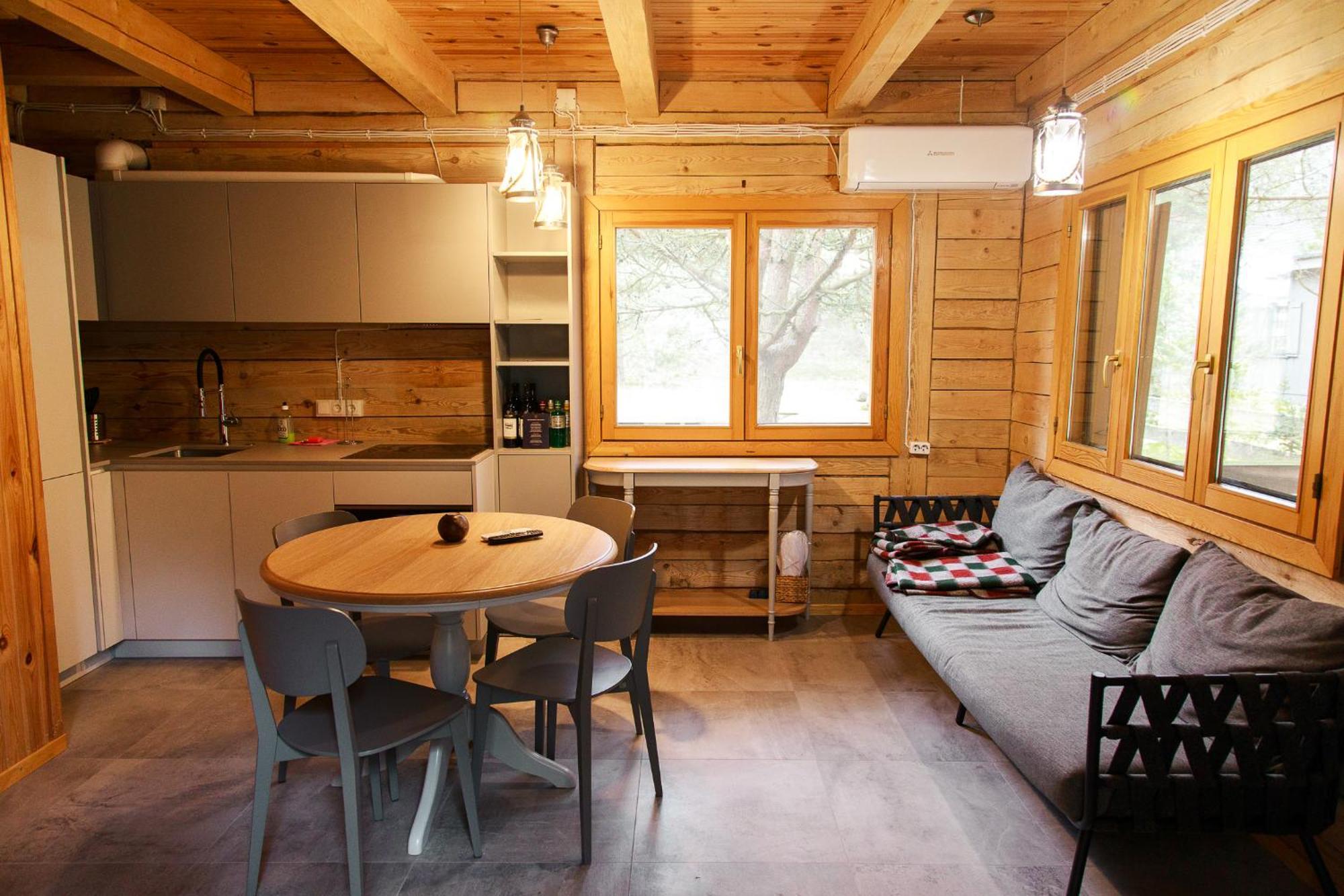 Roze Guest Houses Sklandas Bernāti 外观 照片