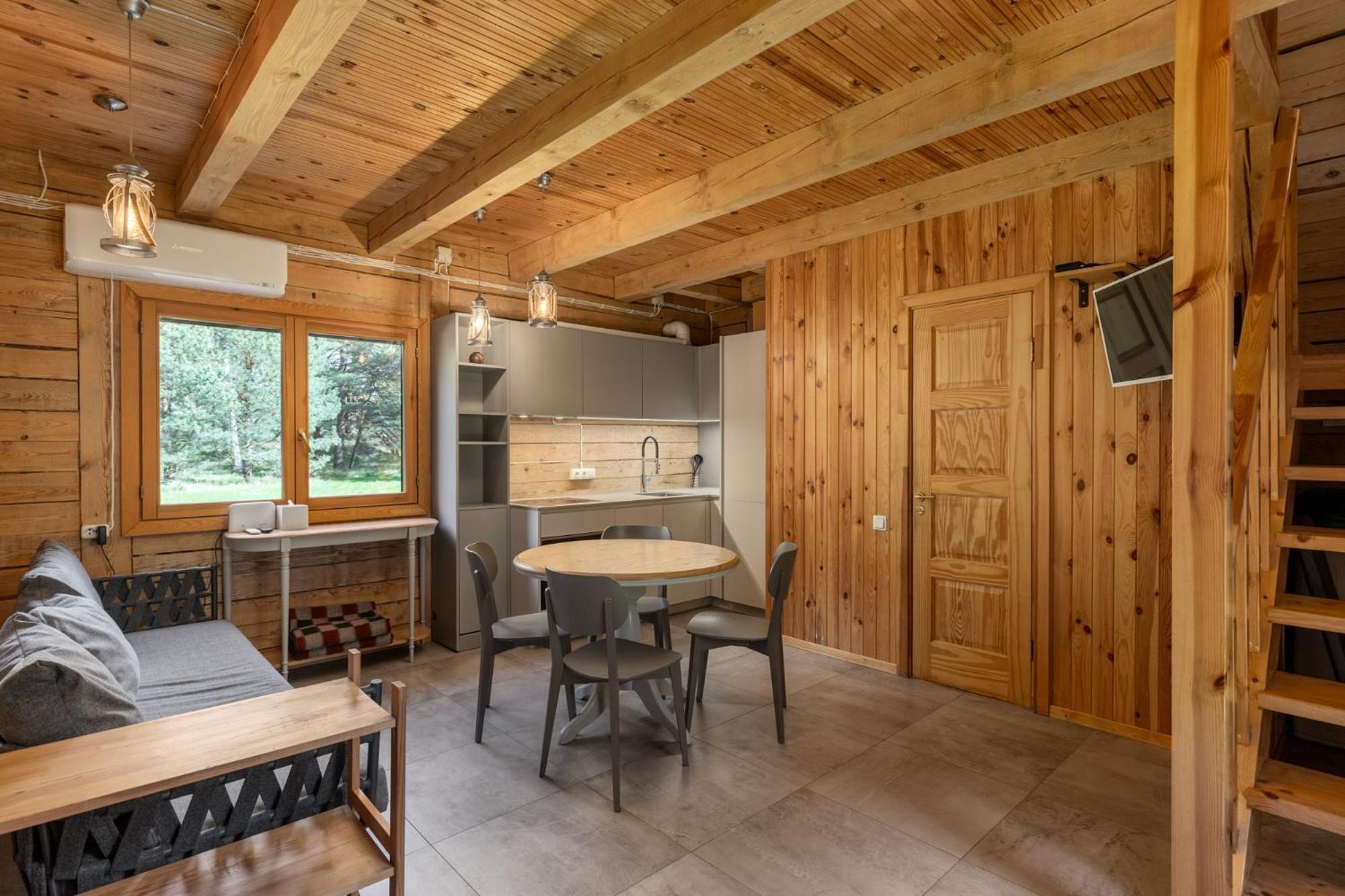 Roze Guest Houses Sklandas Bernāti 外观 照片
