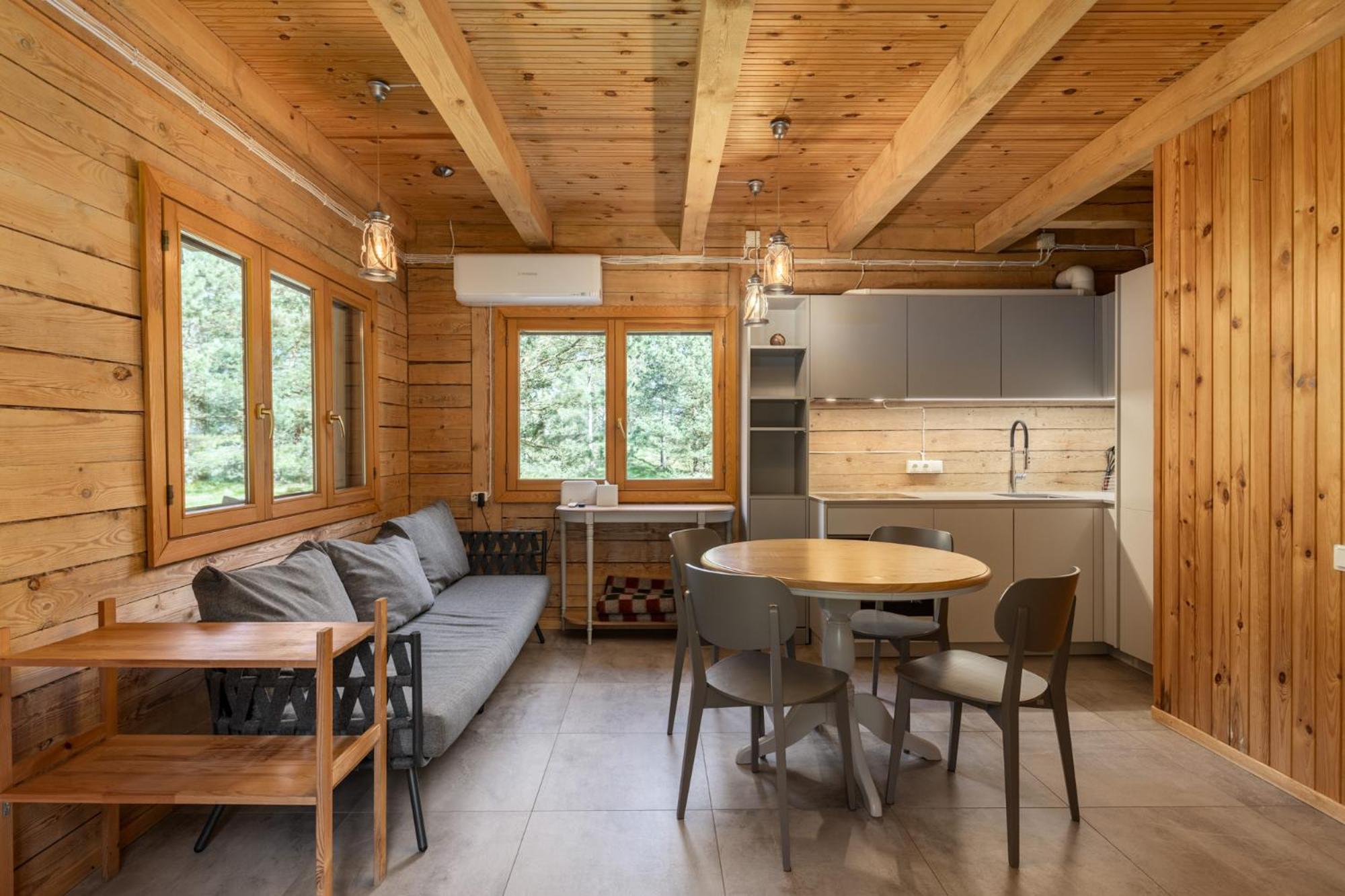 Roze Guest Houses Sklandas Bernāti 外观 照片